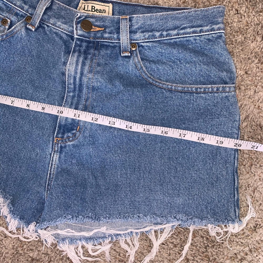 SOLD L.L. Bean | Vintage Frayed Shorts - Picture 6 of 7